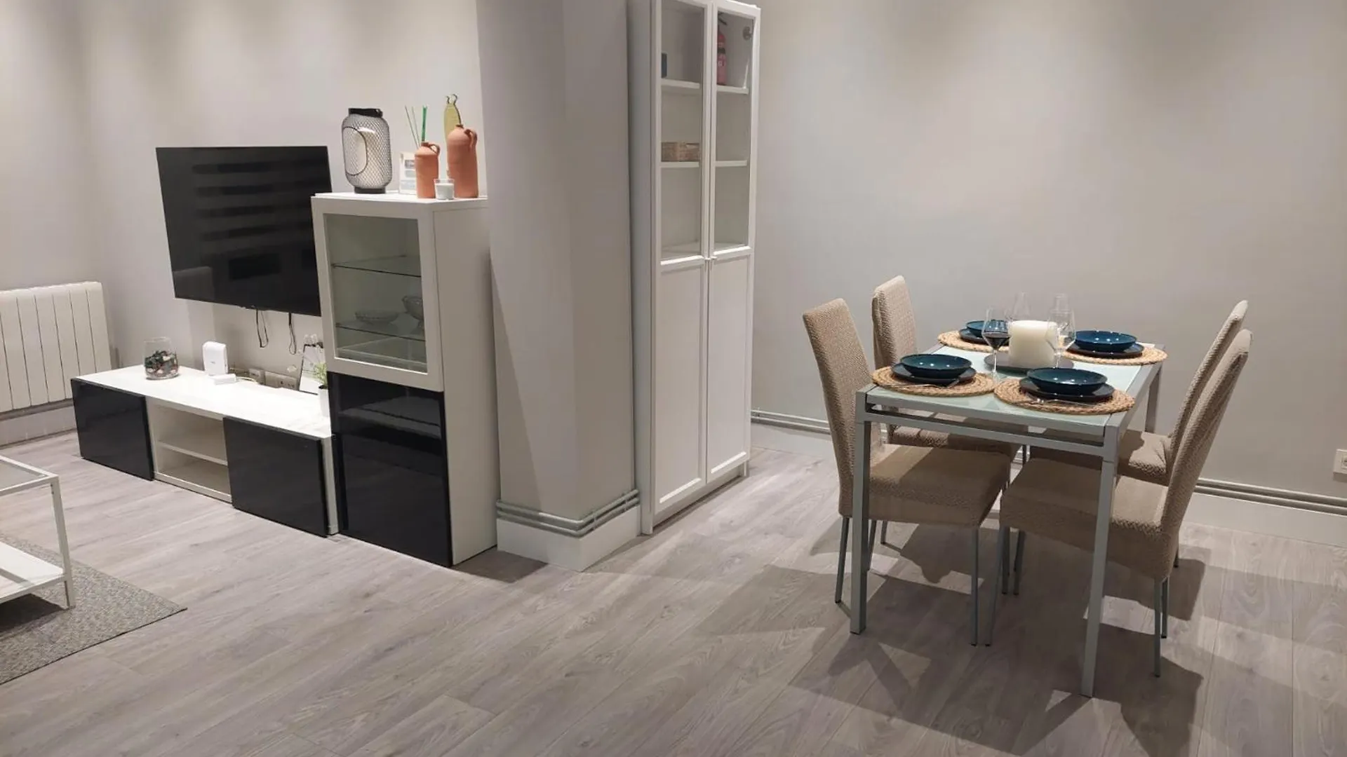 Nuevo, Casco Viejo, Mercado De La Ribera Bilbau 0*,  Espanha