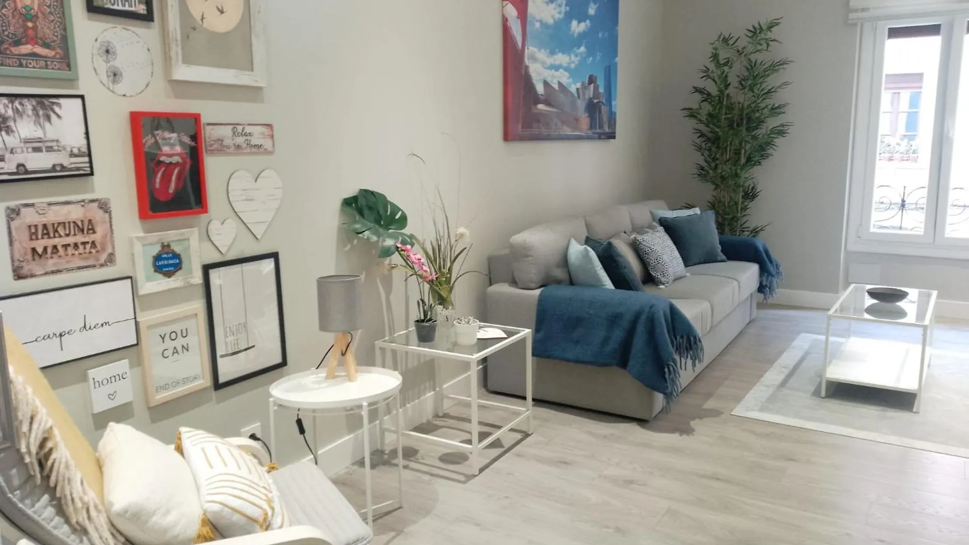 Nuevo, Casco Viejo, Mercado De La Ribera location
